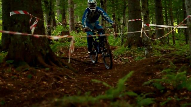 Соревнования Bukovel DH.avi смотреть онлайн