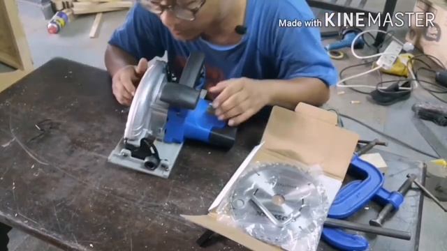 BOSSMAN model: BMC-7185 Circular Saw 185mm/7" смотреть онлайн