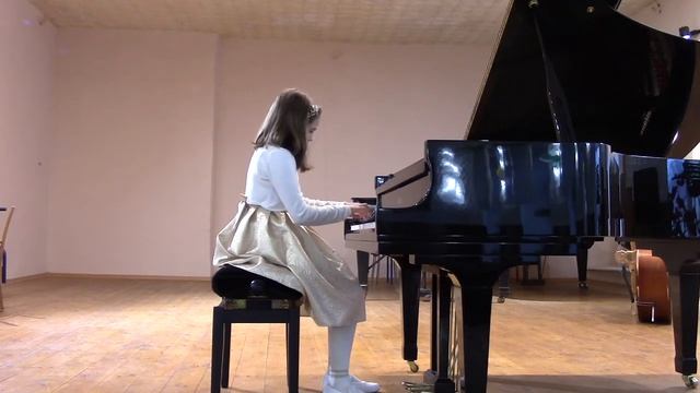 Шитте Танец гномов исполняет Замфир Ксения 8 лет смотреть онлайн