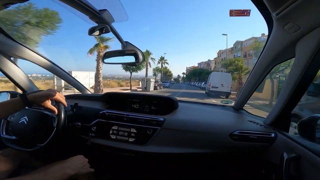Обзор Citroën C4 Picasso: Почему эта машина стоит вашего внимания смотреть онлайн