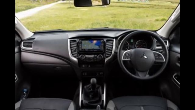 2015 Mitsubishi L200 Interior смотреть онлайн