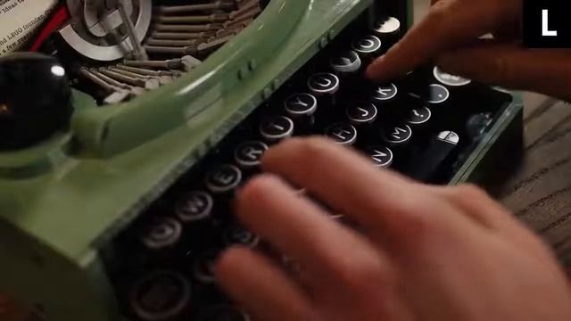 LEGO выпустила конструктор в виде печатной машинки смотреть онлайн