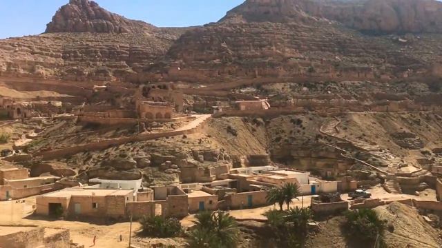 Татуин (Tataouine), Шенини (Chenini),Ксар-Хадада (Haddada) Место съёмок «Звездные воины» смотреть онлайн