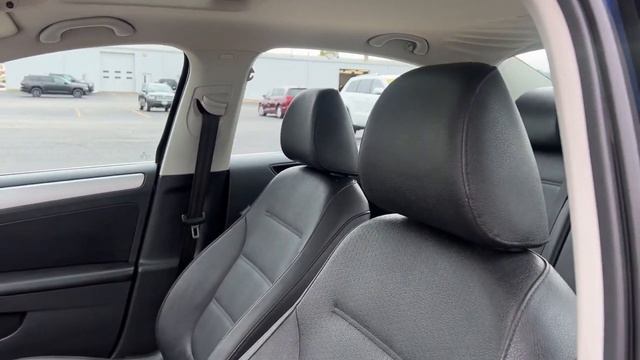 2011 VOLKSWAGEN Jetta Quad Cities, Peoria, Burlington, Iowa, Moline, Galesburg, IL P8794A смотреть онлайн