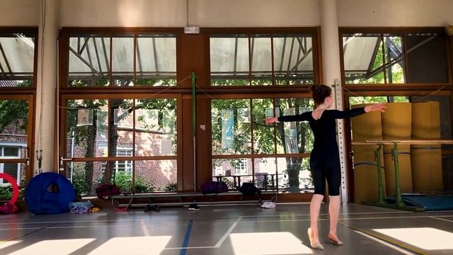 Детская художественная гимнастика (Demons - Imagine Dragons) | Dance & Sport Center "IMPULS" смотреть онлайн