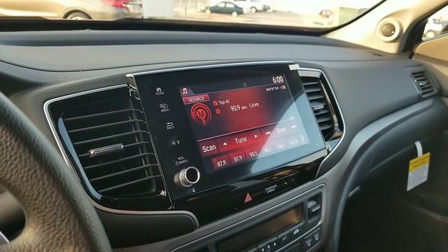 2021 Honda Ridgeline Radiant Red SPORT HPD смотреть онлайн