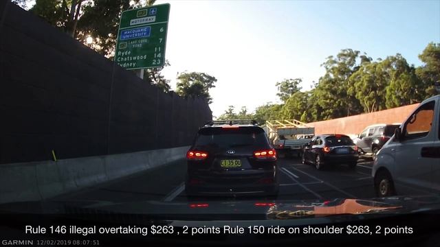 BAD DRIVING AUSTRALIA # 95 Head on phone , Bus Honk , failed filters , The Lane Maker смотреть онлайн