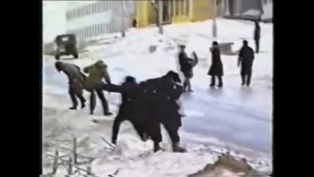 Люди и Ветер Как ветер сдувает людей! смотреть онлайн