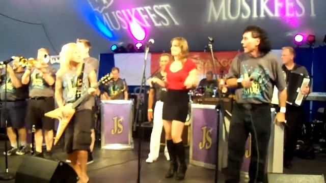 If the House Is Rockin' - Jimmy Sturr Orchestra feating Chris Caffery of TSO смотреть онлайн