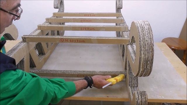 MANUALITIES WITH CARDBOARD Sleigh IN REAL SIZE DIY смотреть онлайн