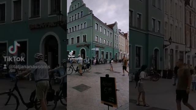 Толера́нтность — социологический термин, обозначающий терпимость к иному мировоззрению. смотреть онлайн