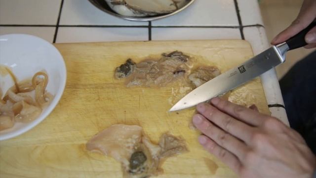 How To Slice Giant Surf Clam for Sashimi смотреть онлайн