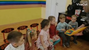 Фрагменты музыкального занятия в младшей группе с использованием здоровьесберегающих технологий.