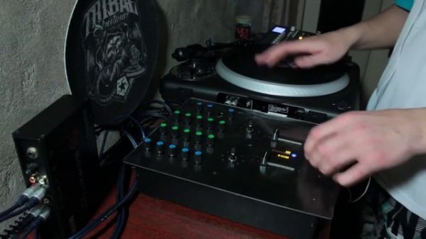 Roland Scratch Dj Battle - Dj Give Da Scratch