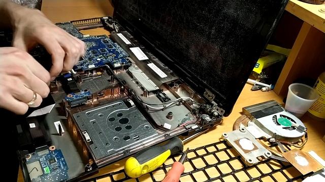 Чистка и разбор ноутбука Lenovo G770 смотреть онлайн