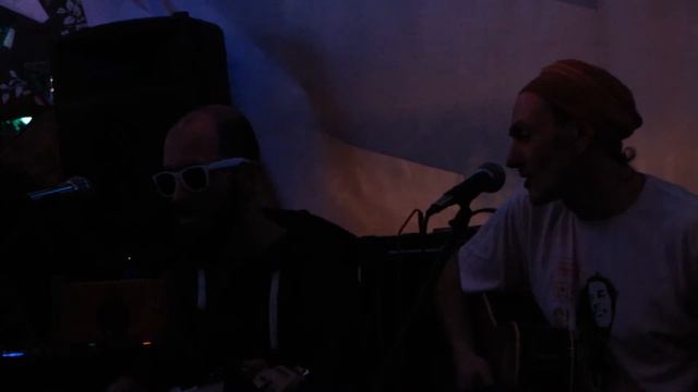 Рома ВПР, Ваня Жук. квартирник в Питере. 27.04.2013 VII смотреть онлайн