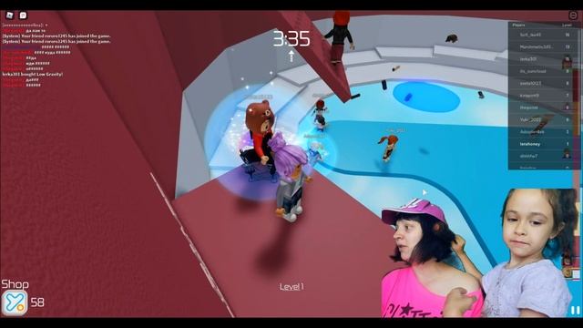 ДОЧКА УЧИТ МАМУ ПАРКУРИТЬ В ROBLOX! смотреть онлайн