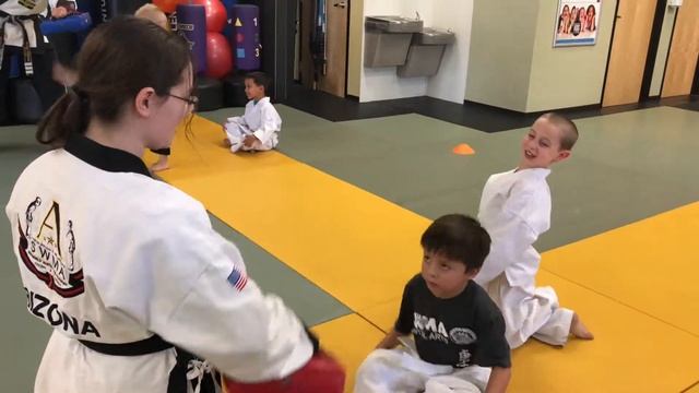 Skill Building: Stretching and Strengthening to Create Amazing Kicks! смотреть онлайн