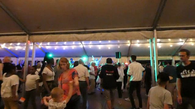 Как французы отмечают День взятия Бастилии. Часть 2//France. Le 14 juillet. Fête nationale français смотреть онлайн