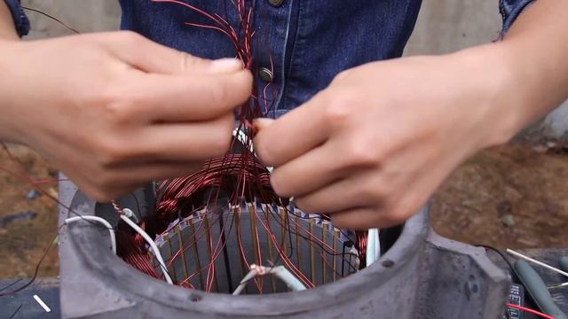 修复亲戚家使用20年的发电机，线盒脱落配件散架了Repair generators with broken parts | 林果儿 смотреть онлайн