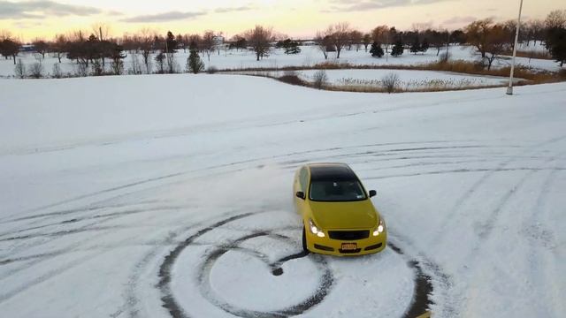 Snow DRIFTING the Infiniti and Charger! смотреть онлайн