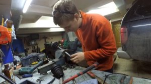 Замена переднего наружного шруса нисан навара