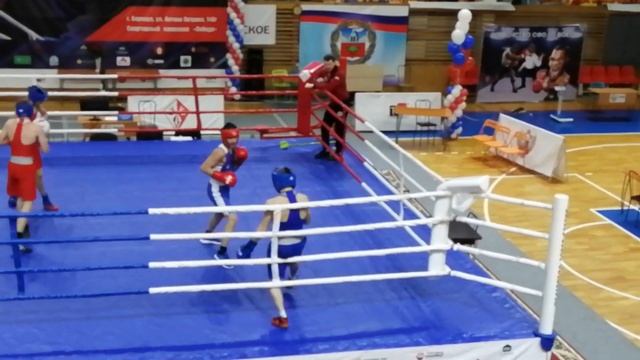 Жильцов, спарринг, 1 раунд г. Барнаул смотреть онлайн