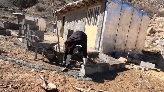 Single Mom, Strong Mom: The Art Of Construction; Crafting A Porch With Care