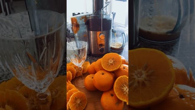 CRUX® Artisan Series 5 Speed Digital Juice Extractor machine review |Fresh Orange Juice #short смотреть онлайн