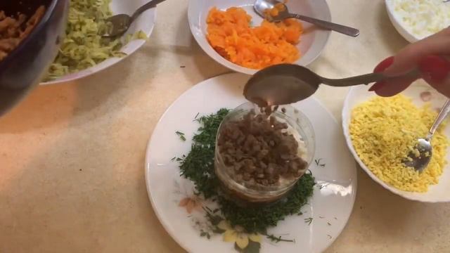 Как приготовить салат с куриной печенью смотреть онлайн