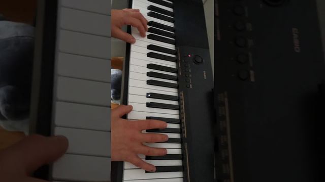 Шагающий бас на рояле/ 1 ступень, 6 ступень, 2 ступень, 5 ступень. 1 6 2 5 смотреть онлайн