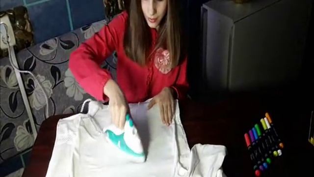 Рисую на одежде)))* смотреть онлайн