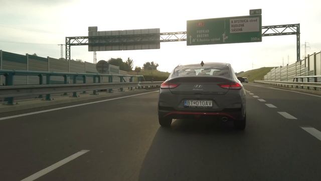 HYUNDAI i30 Fastback N Line+ 1,5 T-GDi 48V iM6 - TEST - GARAZ.TV (+ iné verzie) смотреть онлайн