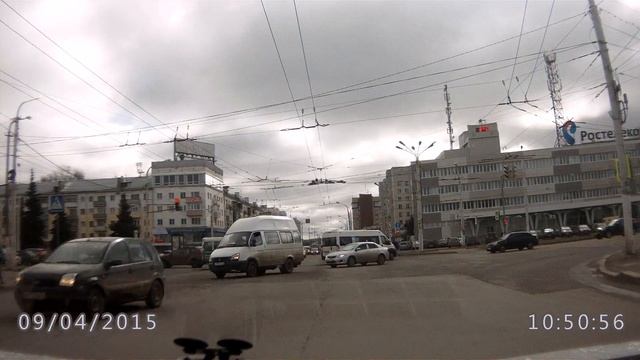 На мерсе можно и на красный смотреть онлайн