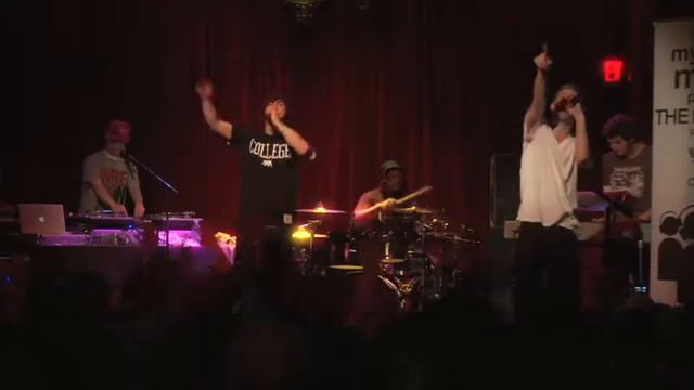 Asher Roth Myspace/Adidas Performance "La Di Da" смотреть онлайн