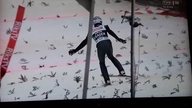 Wellinger się spalił! Tylko 166m смотреть онлайн