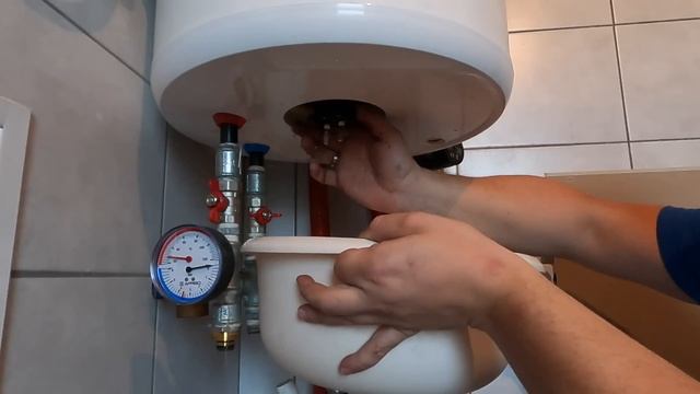 Anoda magnezowa skorodowana... Nie popełniaj mojego błędu - remont4you смотреть онлайн