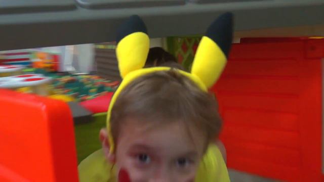 Костюм Покемона. Набор Пикачу смотреть онлайн