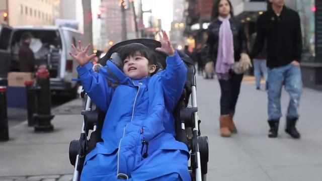 playing in stroller смотреть онлайн