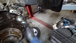 LC200. Ремонт переднего суппорта.