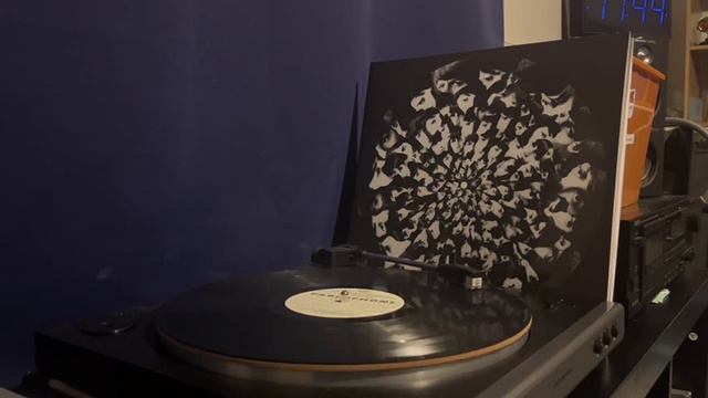The Beatles - Tomorrow Never Knows RM11 (vinyl Rip)