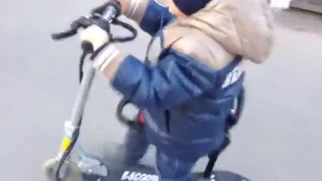 Детский электросамокат E Scooter смотреть онлайн