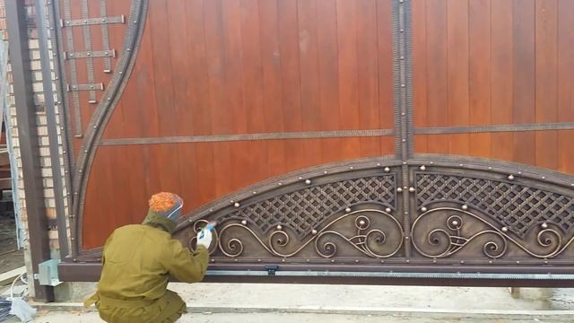 Кованые ворота. Установка и производство ворот и ограждений смотреть онлайн