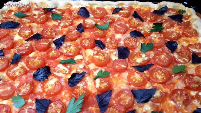 Томатный пирог. Нежный ароматный пирог с томатами и сыром. смотреть онлайн