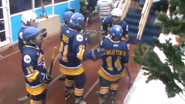 Маленькие хоккеисты Буревестника смотреть онлайн