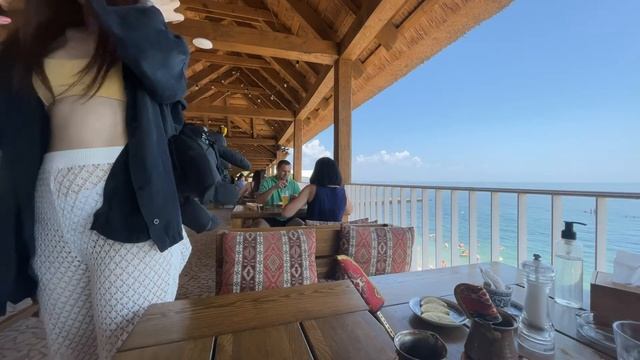 Прозрачные штаны Дианы Райз смотреть онлайн