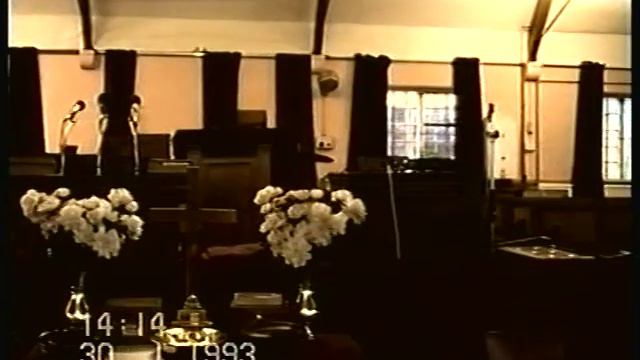 A Tour of Gibson Road (1993) before the 2000 refurbishment. смотреть онлайн