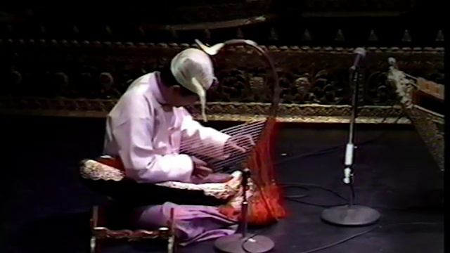 Myanmar Music by Myanmar harp, xylophone, slide guitar and piano, presented by Asia Society, 2003 смотреть онлайн