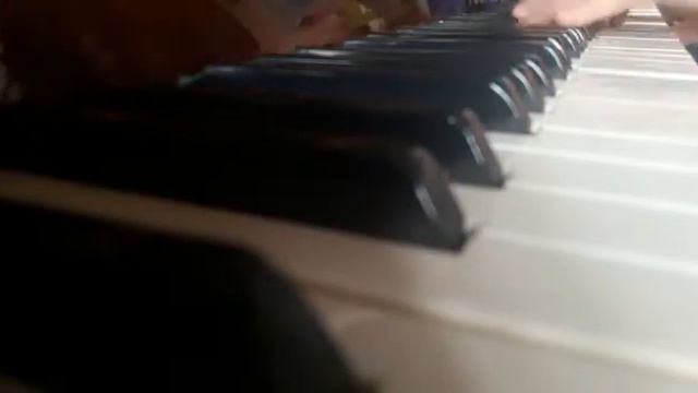 Поет звезда моя, Анастасия! смотреть онлайн