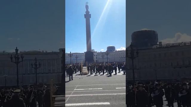 Orchestra on Palace Square St. Petesburg / Военный оркестр на Дворцовой площади Санкт-Петербург смотреть онлайн